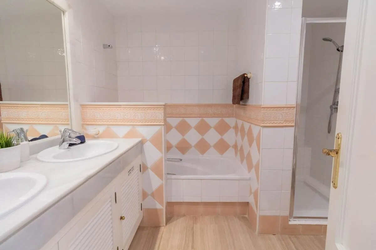 Appartement Hp103 - Spacious 2 Bed Ground Floor Marbella Spanje