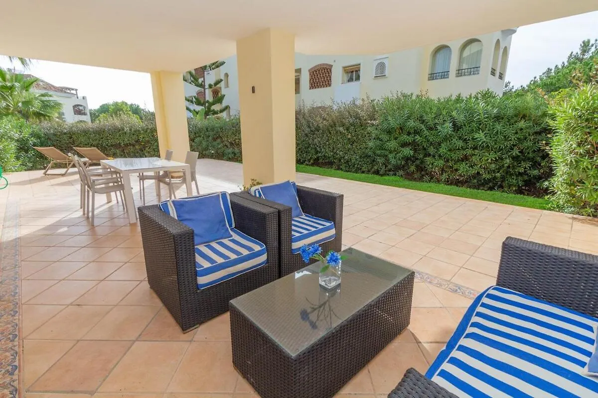 Hp103 - Spacious 2 Bed Ground Floor Marbella 0*,  İspanya