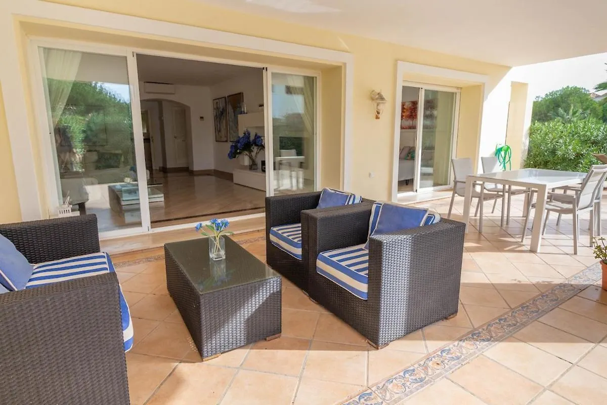 Hp103 - Spacious 2 Bed Ground Floor location